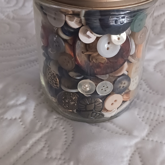 Buttons Mix Jar - Picture 2 of 5